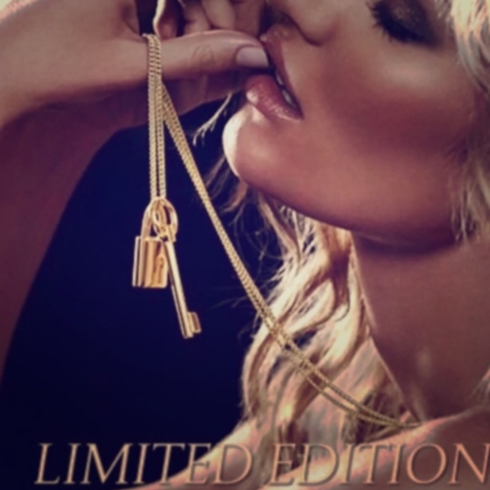 Victoria Secret Lock & Key Necklace ✨
